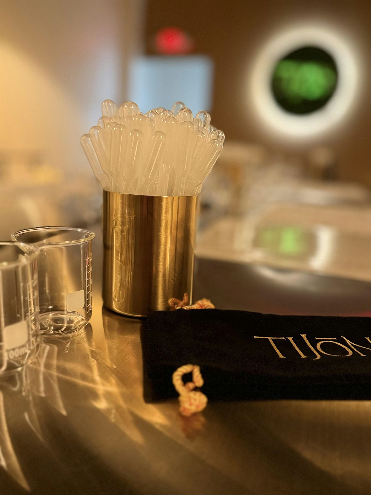 Fragrance Workshop : Mix & Match: 90 Minutes