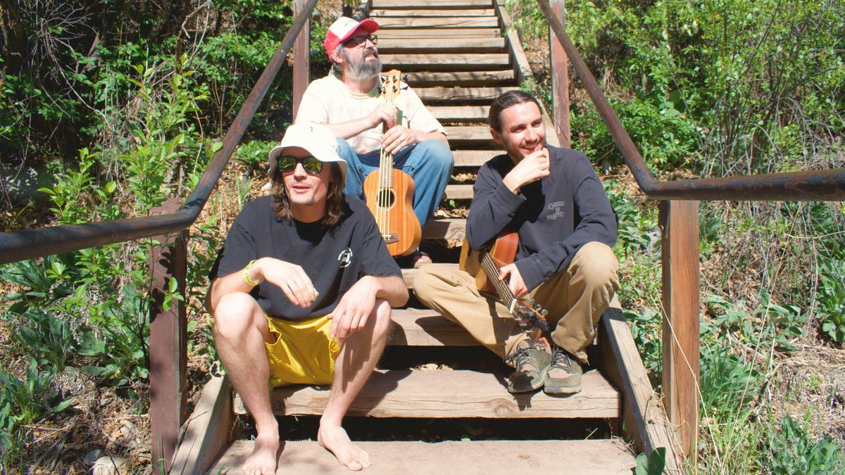 SUNDAY SCENE: RIVER SPELL TRIO