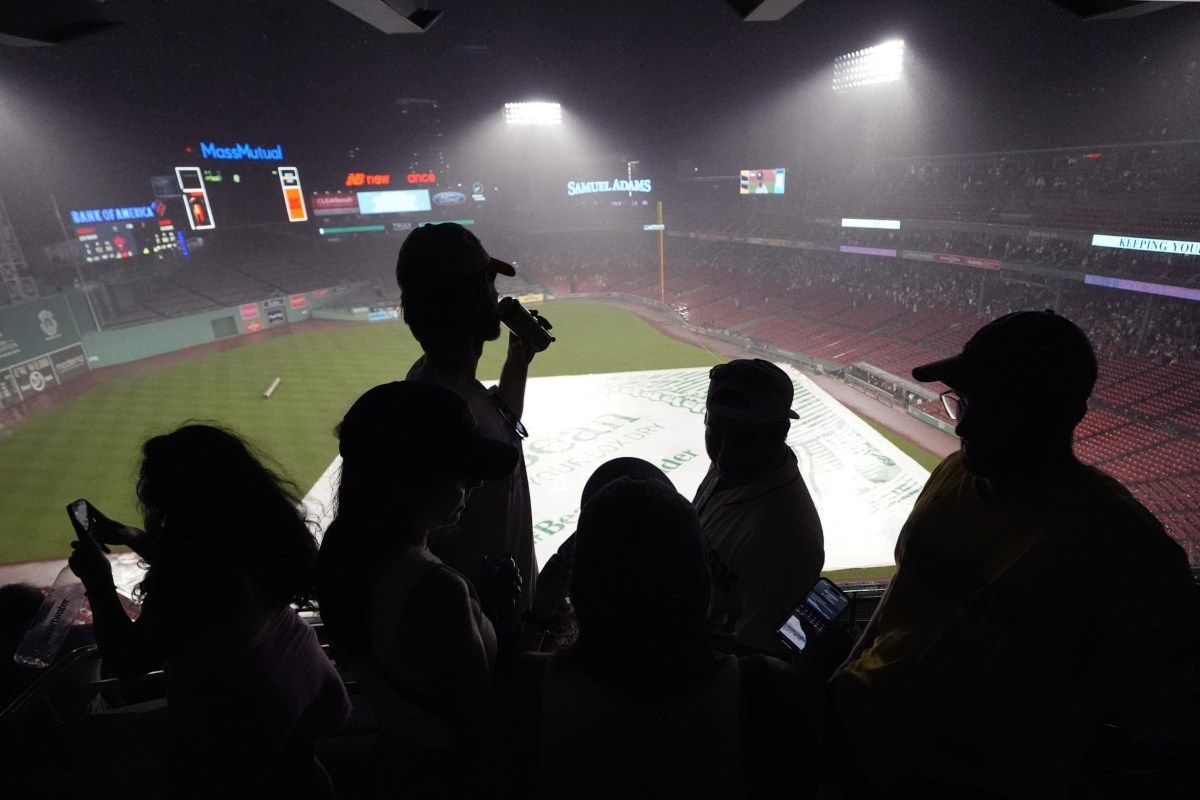 Parking Toronto Blue Jays at Boston Red Sox