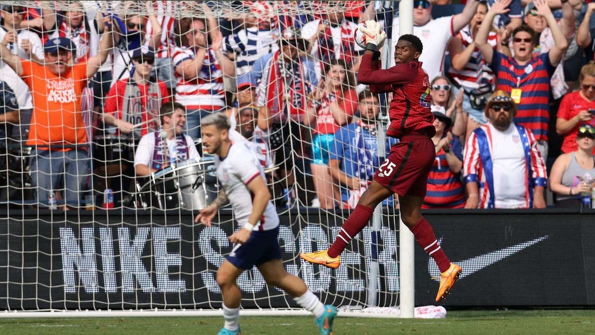Parking Uruguay at U.S. Mens National Soccer Team
