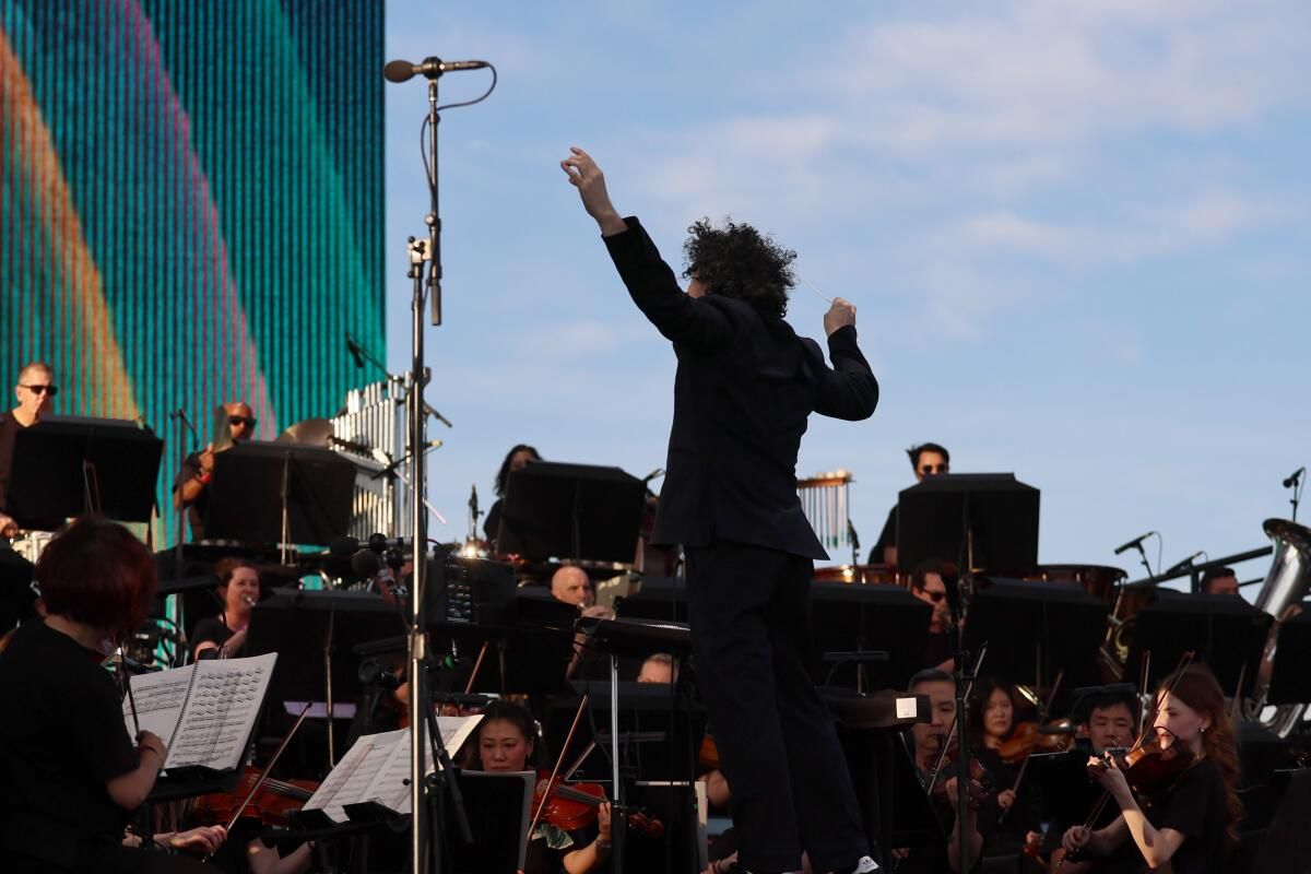 Los Angeles Philharmonic: Gustavo Dudamel - Sierra and Strauss