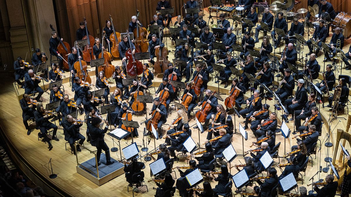 San Diego Symphony: Tragedy and Triumph - Shostakovich Symphony No. 8