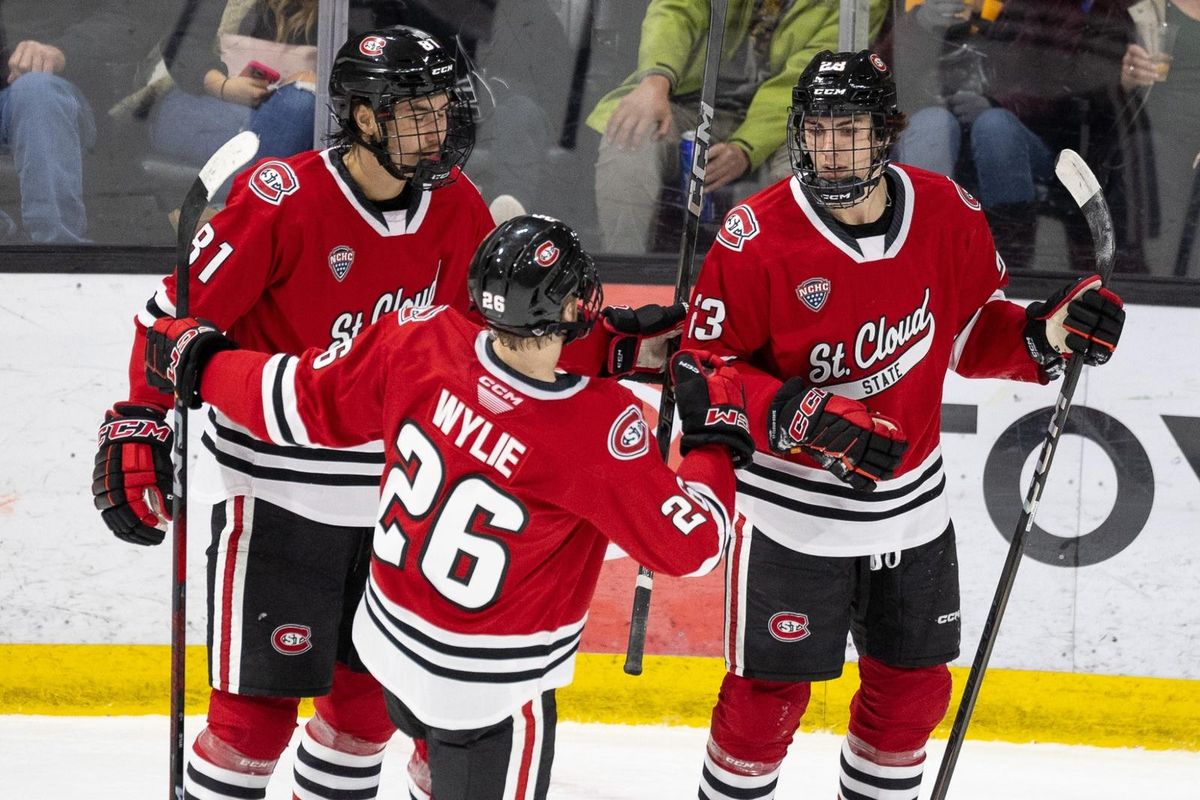 St. Cloud State Huskies at Omaha Mavericks Mens Hockey