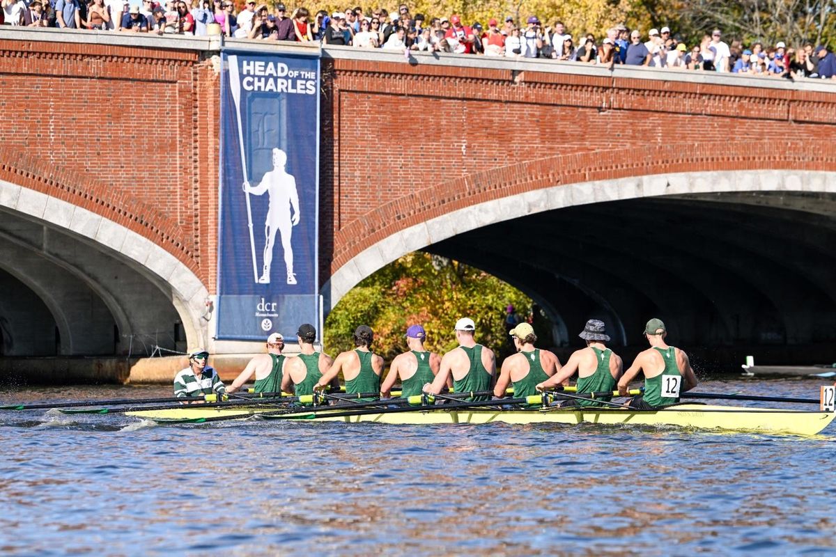 Parking Dartmouth Big Green at Holy Cross Crusaders Mens Basketball