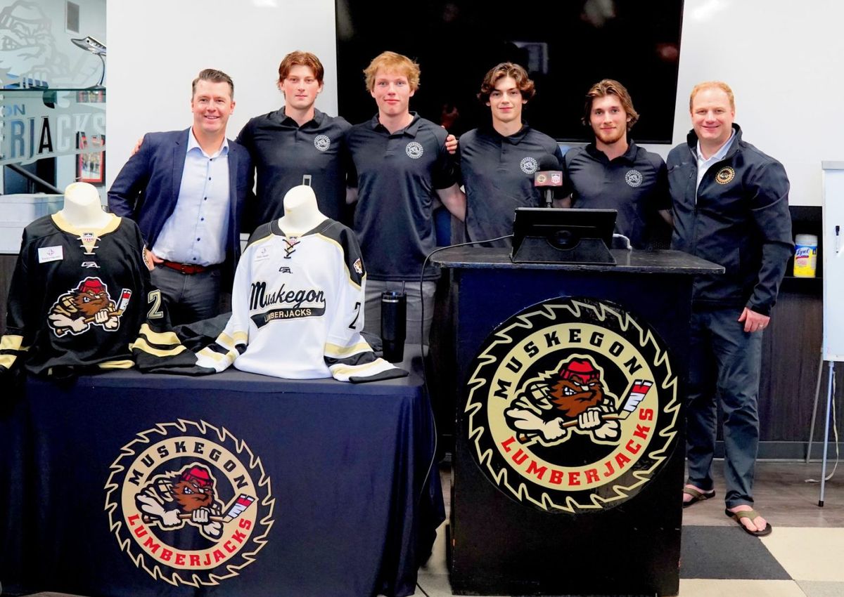 Youngstown Phantoms at Muskegon Lumberjacks at Trinity Health Arena