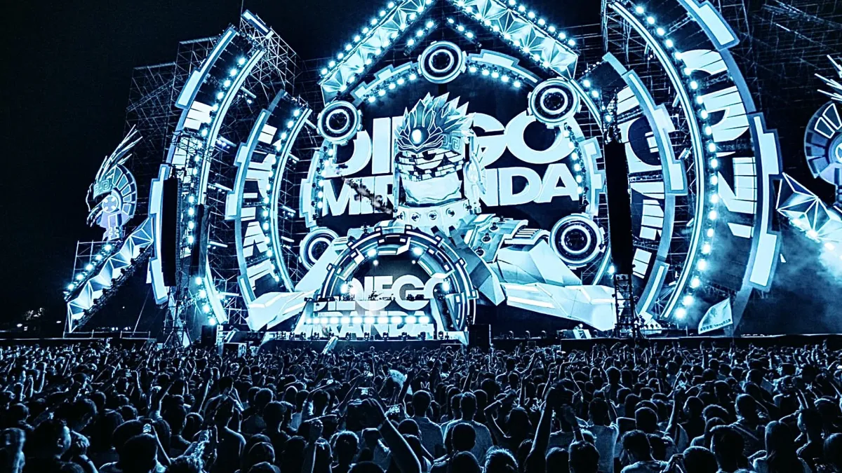 Diego Miranda, Yves V in Greater London