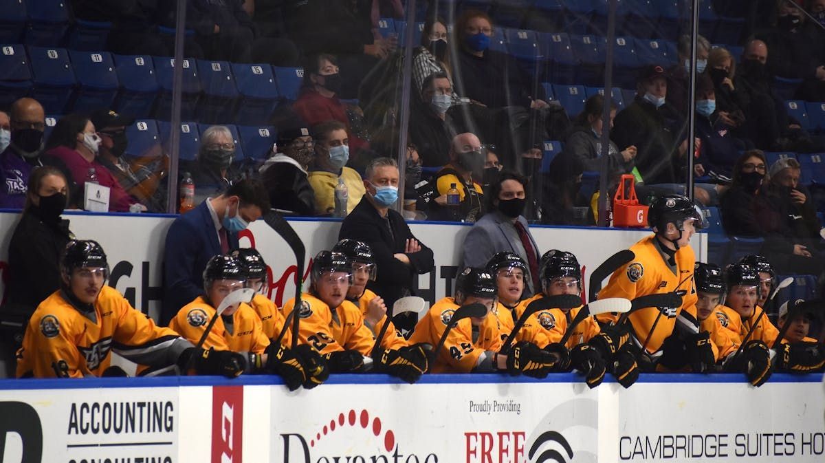 Parking Sherbrooke Phoenix at Cape Breton Eagles