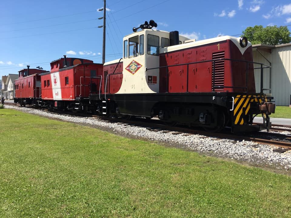 Ice Cream Sundae Caboose Rides 2022 | Middletown & Hummelstown Railroad