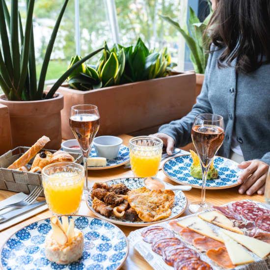 El brunch m\u00e1s Descarao en Plaza de Espa\u00f1a