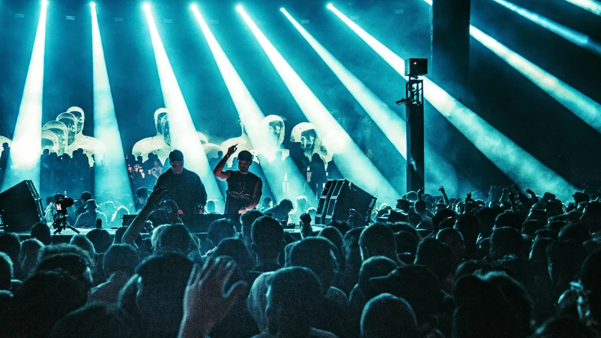 Ship Wrek in Atlanta