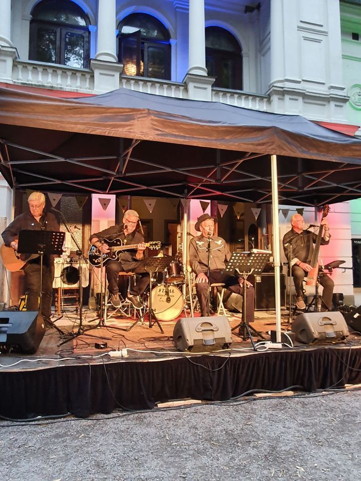 Musikunderh\u00e5llning Nybrogatan Stockholm