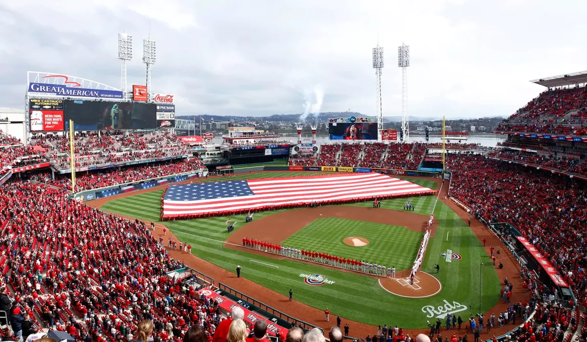 Parking Xavier Musketeers at Louisville Cardinals Baseball