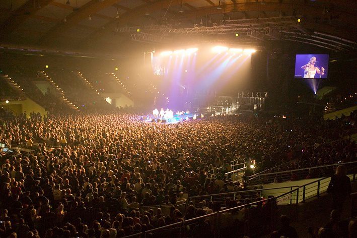Zach Williams Decatur, IL Devon Lakeshore Amphitheater | The Devon ...