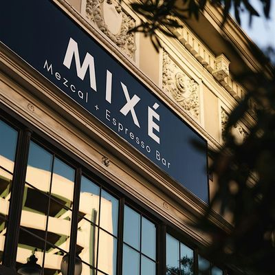 Mix\u00e9 Uptown