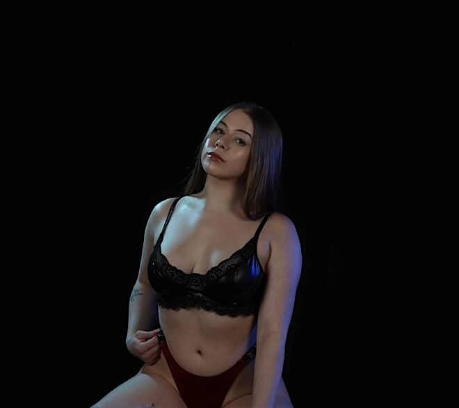 Les Muses Figure Drawing with model Lovella