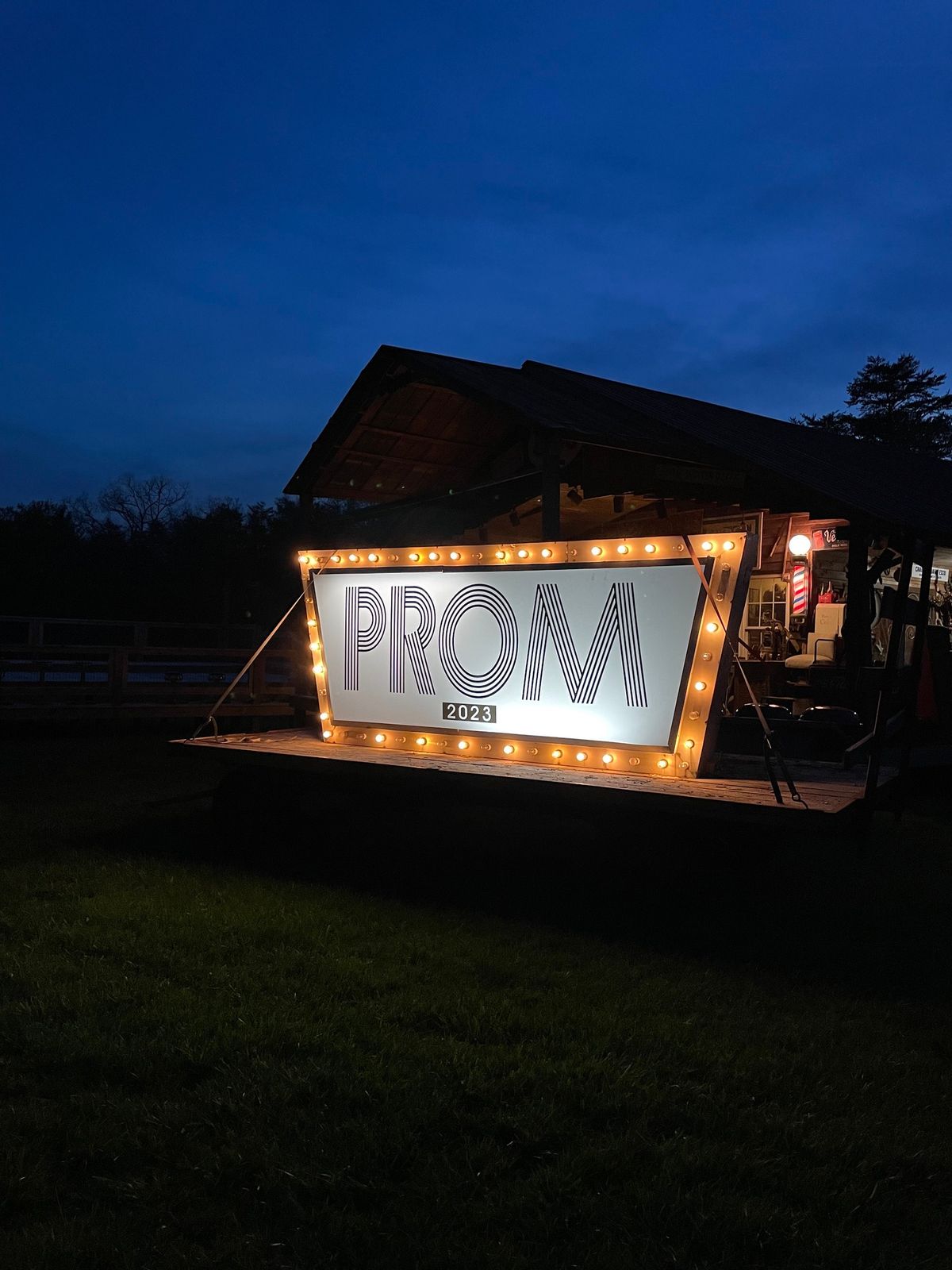 2024 Prom Dinner and Photography 5754 Old US 70 East, Crossville, TN