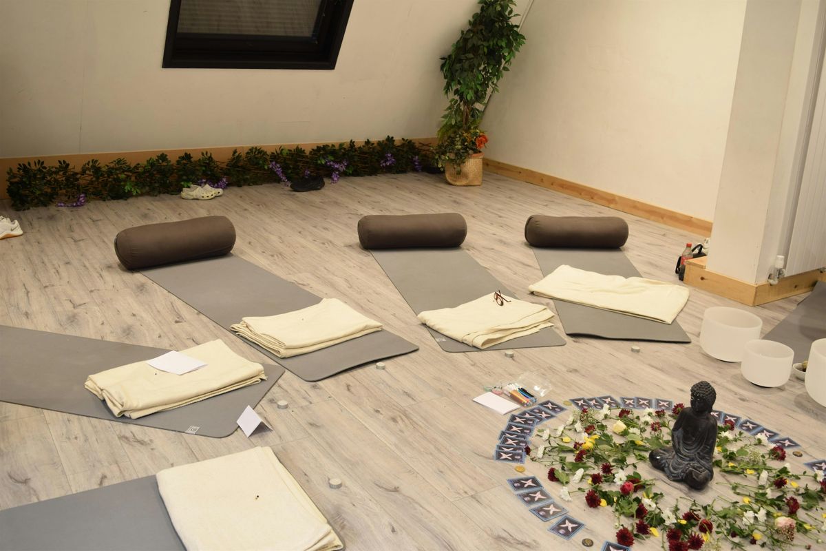 New Moon Healing Circle with @lunarliv__