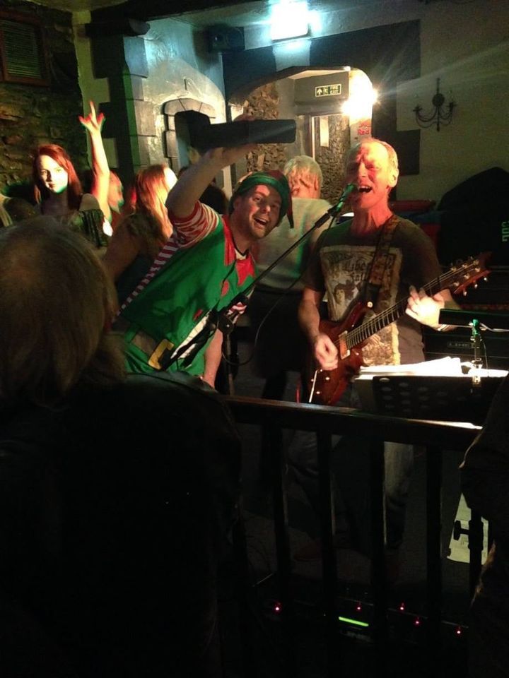 Martin Flower live Newton Arms Pub Dalton in Furness, Coniston, EN