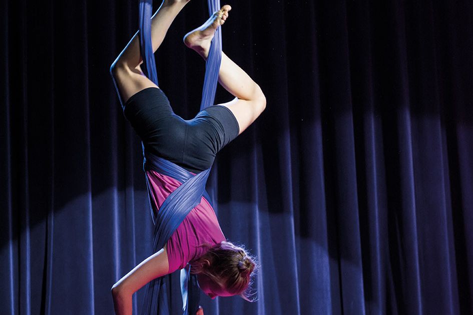 Studio CIRK! // Circusatelier voor volwassenen: jonglerie | De Werf ...