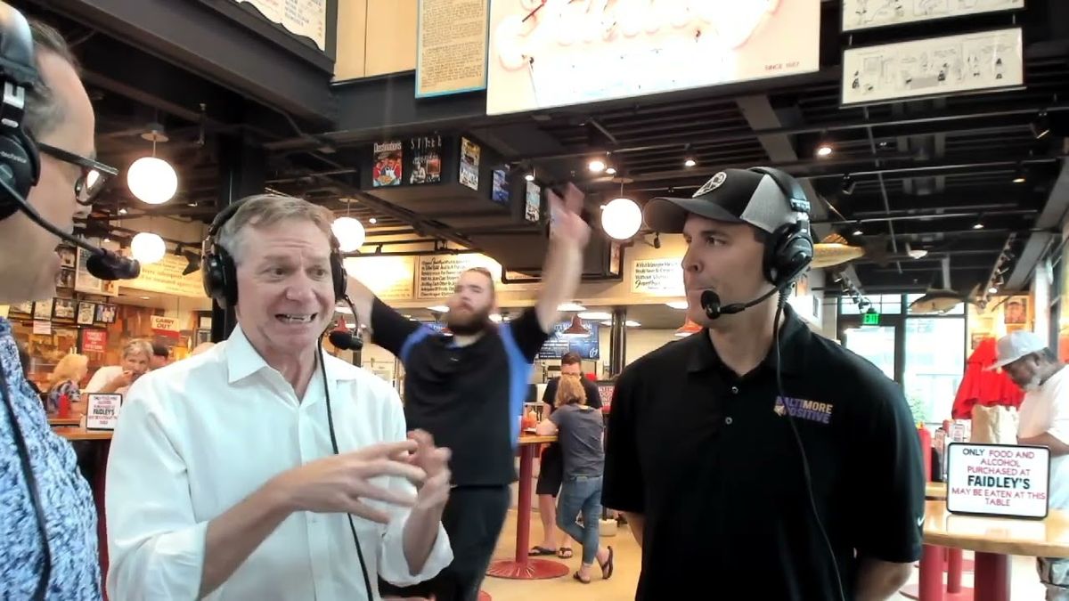 A Sinatra Christmas with Pete Caldera at Milford Theater