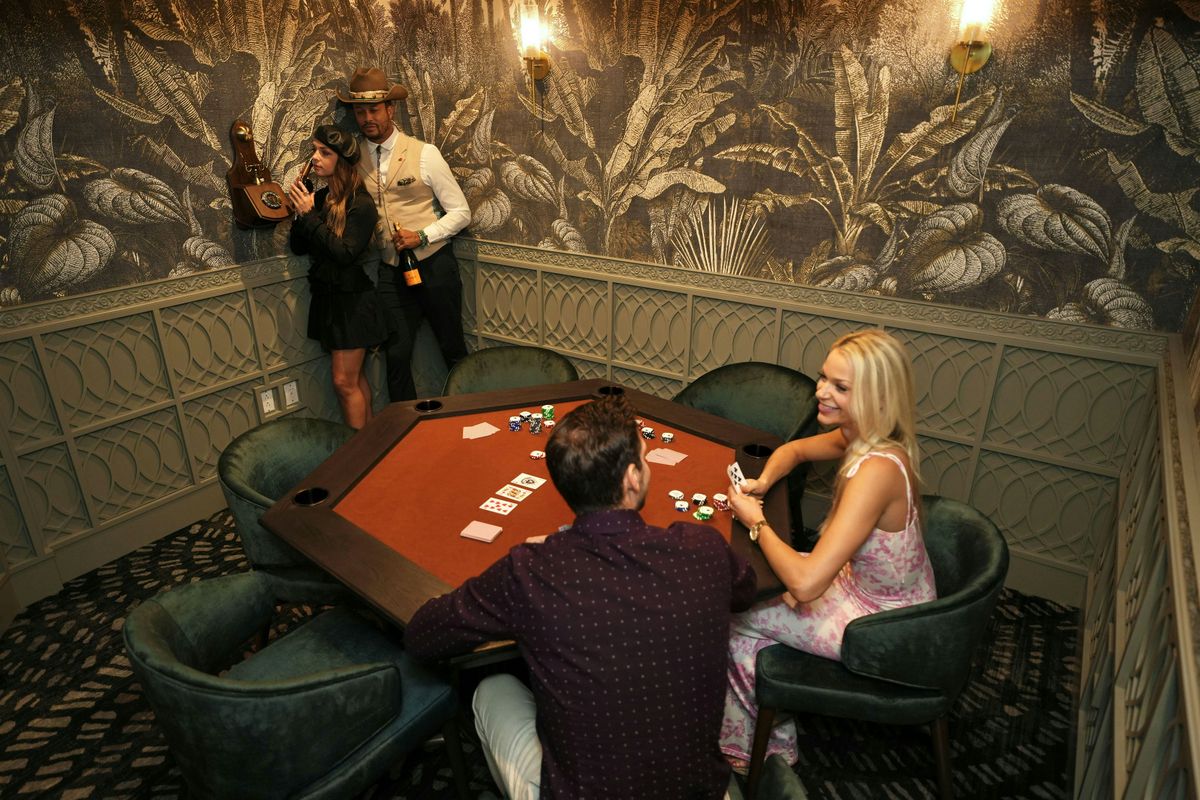 Speakeasy Poker Experience