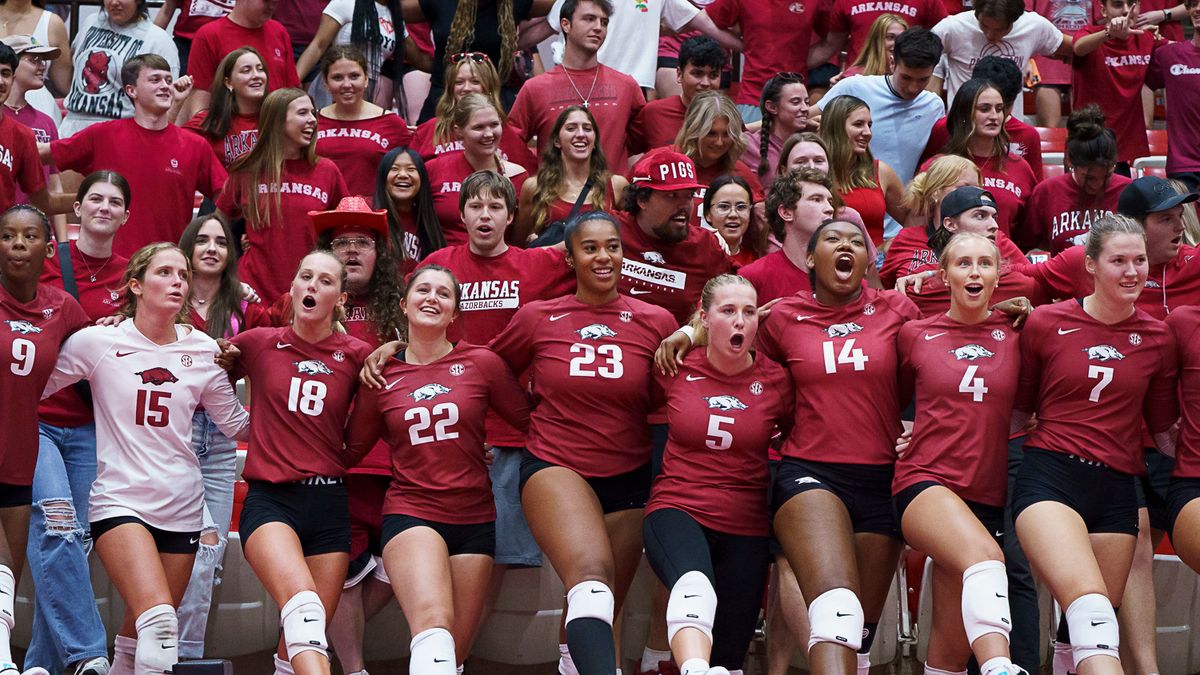 Alabama Crimson Tide at Arkansas Razorbacks Womens Volleyball at Barnhill Arena