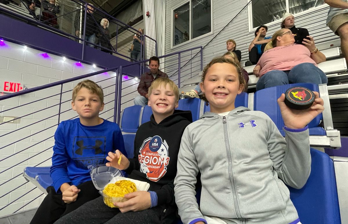 Lone Star Brahmas at New Mexico Ice Wolves