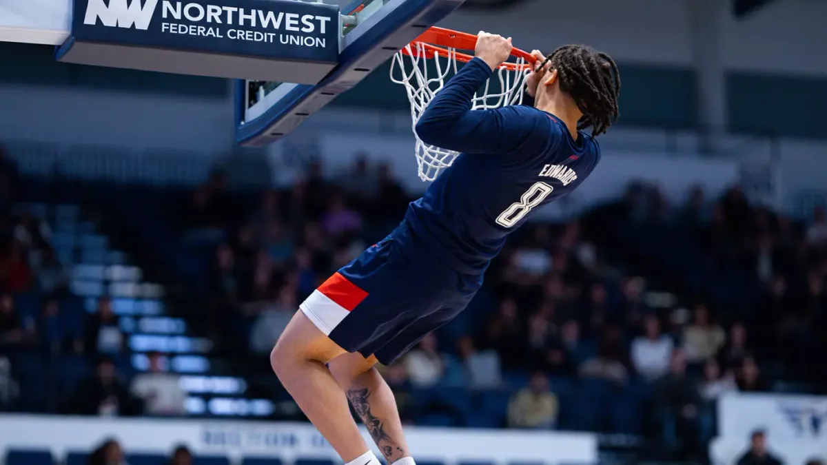 Parking George Washington Revolutionaries at Saint Louis Billikens Mens Basketball