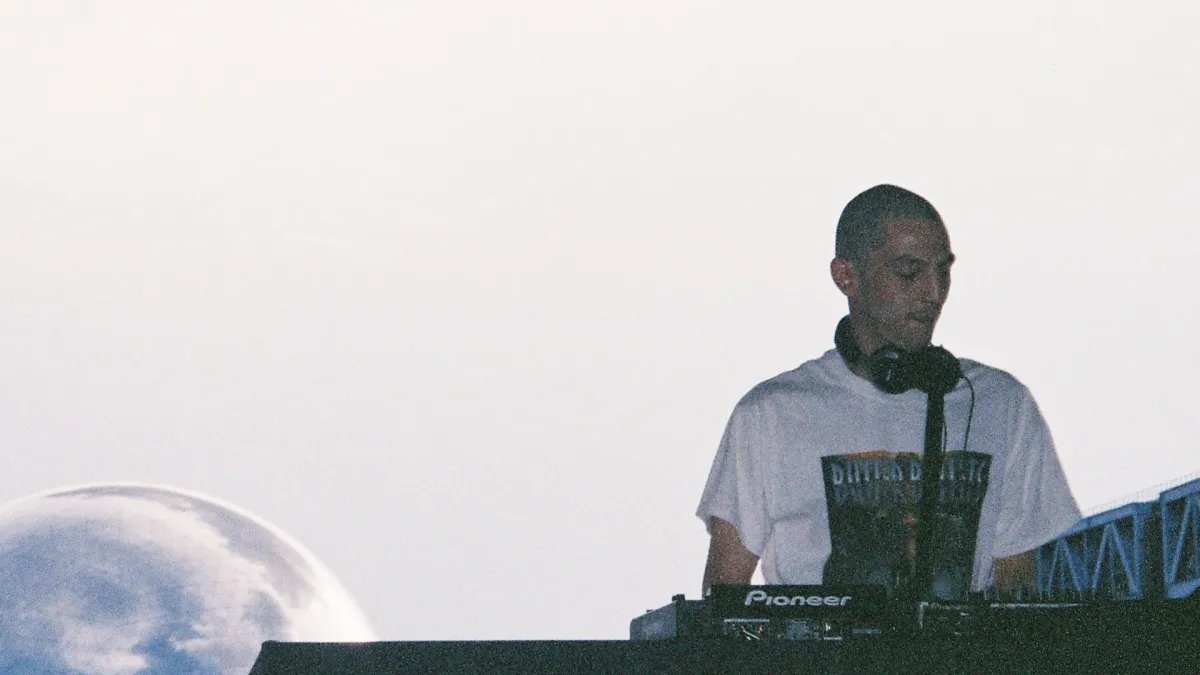 Paul Seul, ascendant vierge, ATRIP, DJ HTTPS, Butschi, GI.O in Berlin