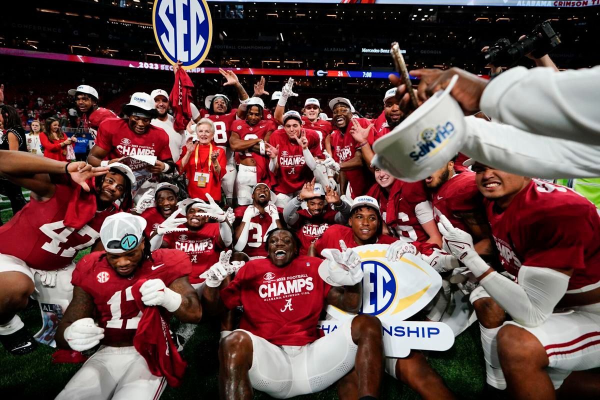 Alabama Crimson Tide at Georgia Bulldogs Football