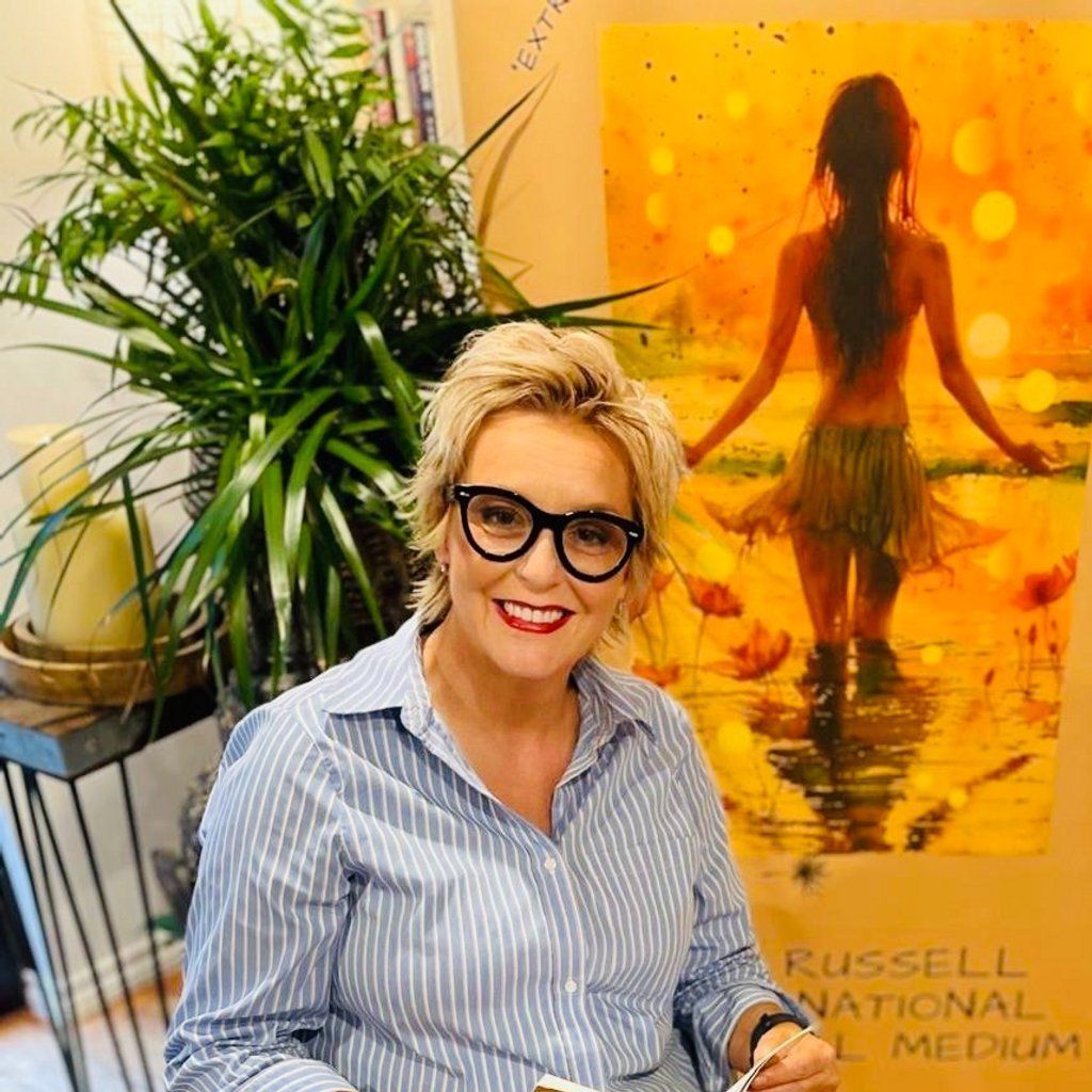 Tina Russell @ The Lansdowne Court Hotel, Antrim Road