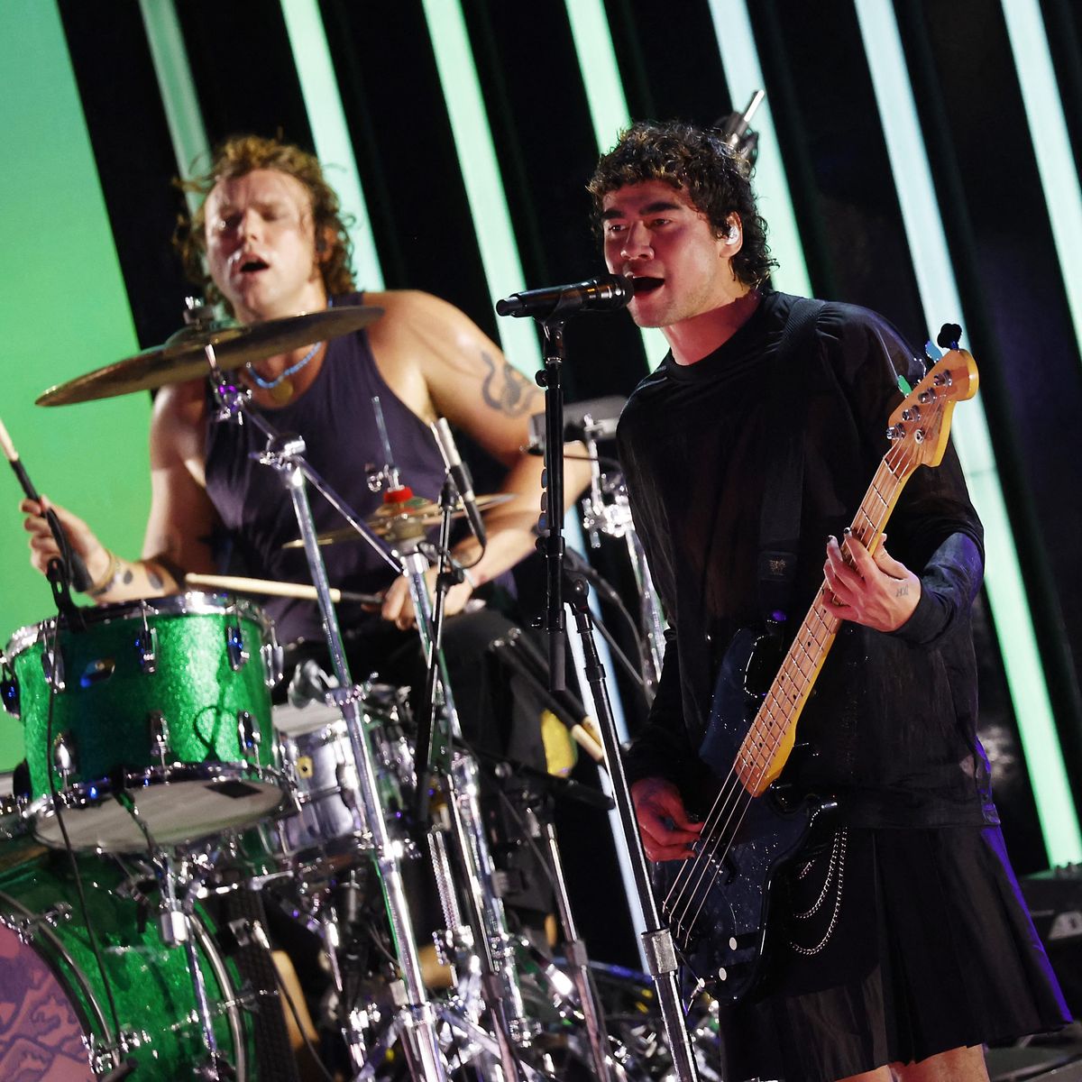 5 Seconds of Summer with The Band CAMINO