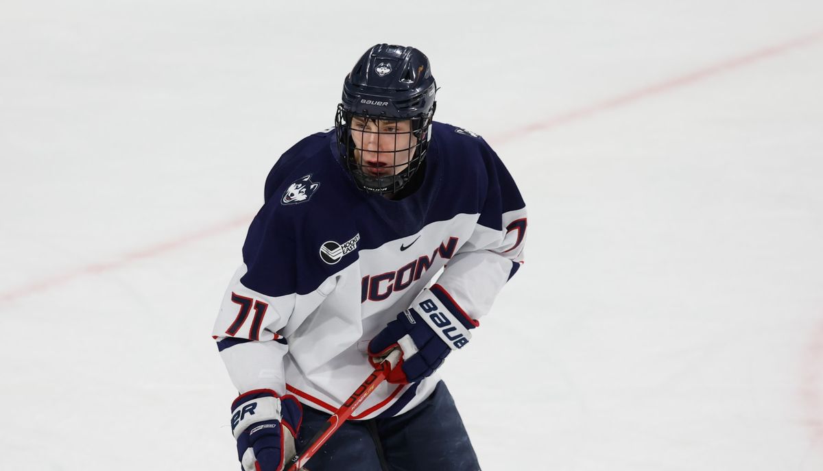 UConn Huskies Hockey vs. UMass Lowell River Hawks