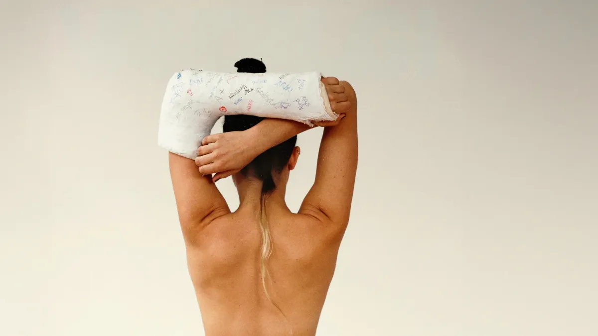 Noga Erez in N\u00ceMES