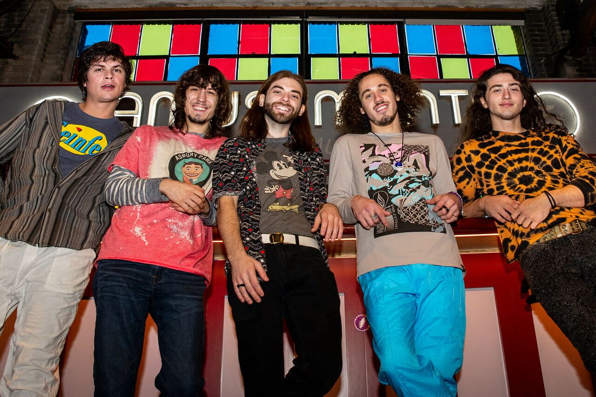 Dogs In A Pile Slowdown Omaha NE September 9 To November 13 dogs-in-a-pile-slowdown-omaha-ne-september-9-to-november-13