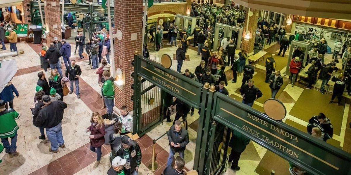 Parking Mercyhurst Lakers at North Dakota Fighting Hawks Mens Hockey