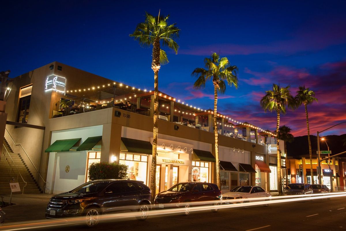 Parking Pink Martini - Palm Desert