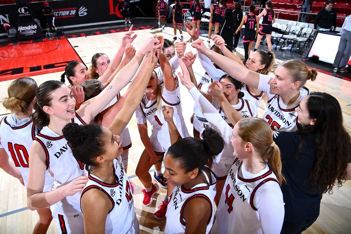 Dayton Flyers at Davidson Wildcats Womens Basketball