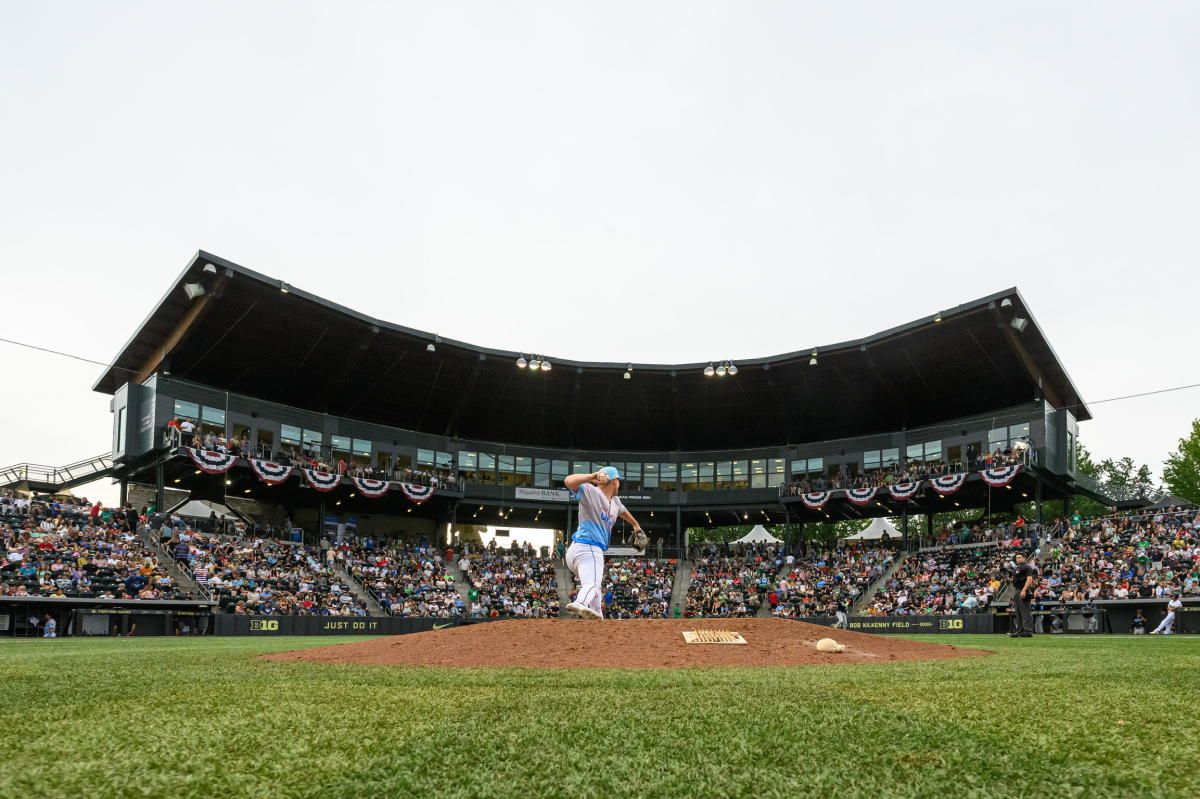 Parking Eugene Emeralds at Everett AquaSox