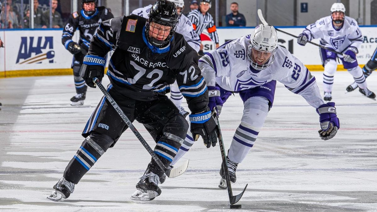 Parking Providence Friars at St. Thomas Tommies Mens Hockey