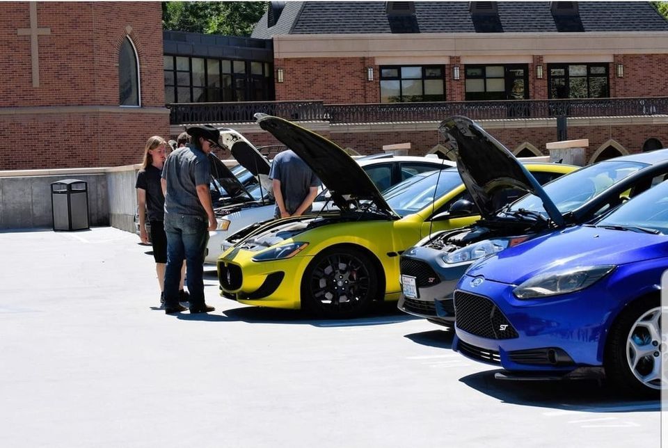 Cafe 13 cars and coffee