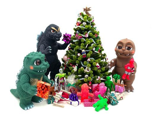 Kaiju Christmas 2022 Kaiju Days: Christmas Shop | Space Golf, Orland Park, Il | December 18 To  December 19