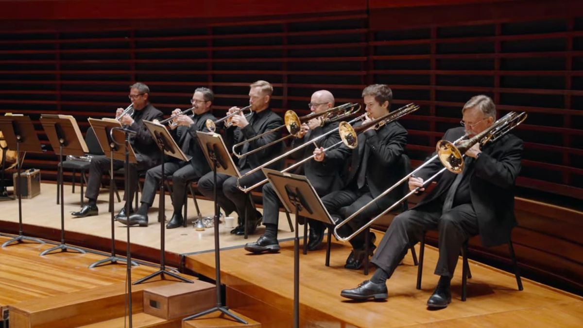 Parking New York Philharmonic - Naomi Woo - Sounds of The Season