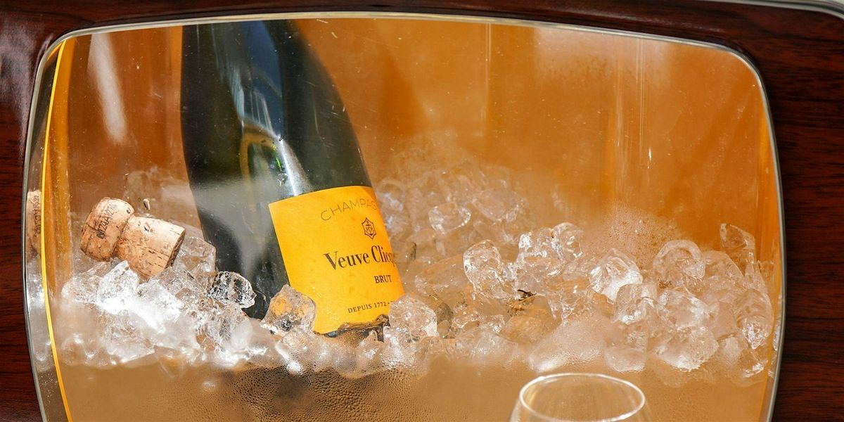 Lavantine New Year\u2019s Celebration on the Rooftop with Live DJ