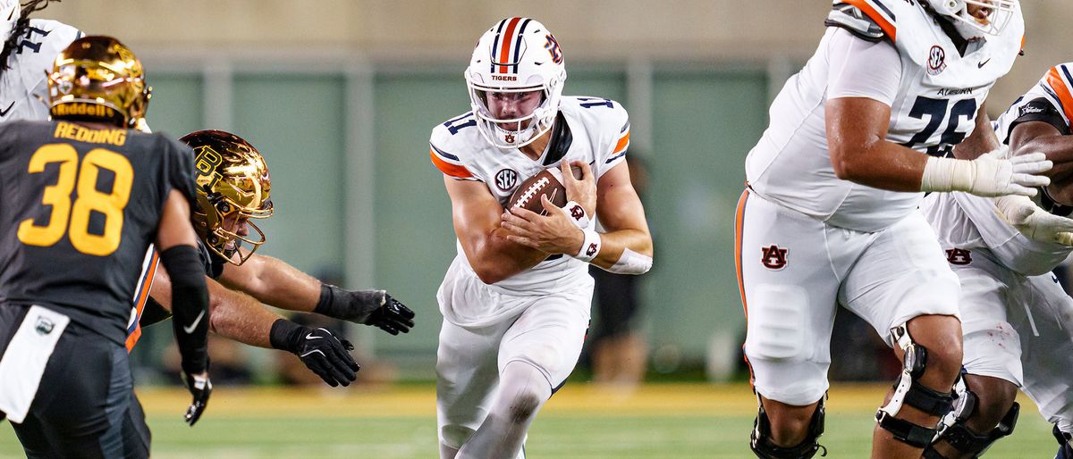 Parking Jackson State Tigers at Auburn Tigers Mens Basketball
