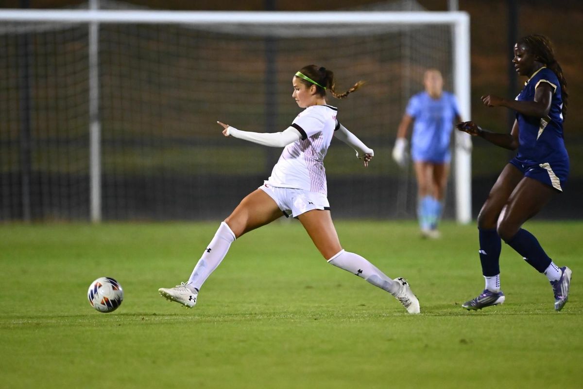 Parking George Washington Revolutionaries at La Salle Explorers Womens Basketball