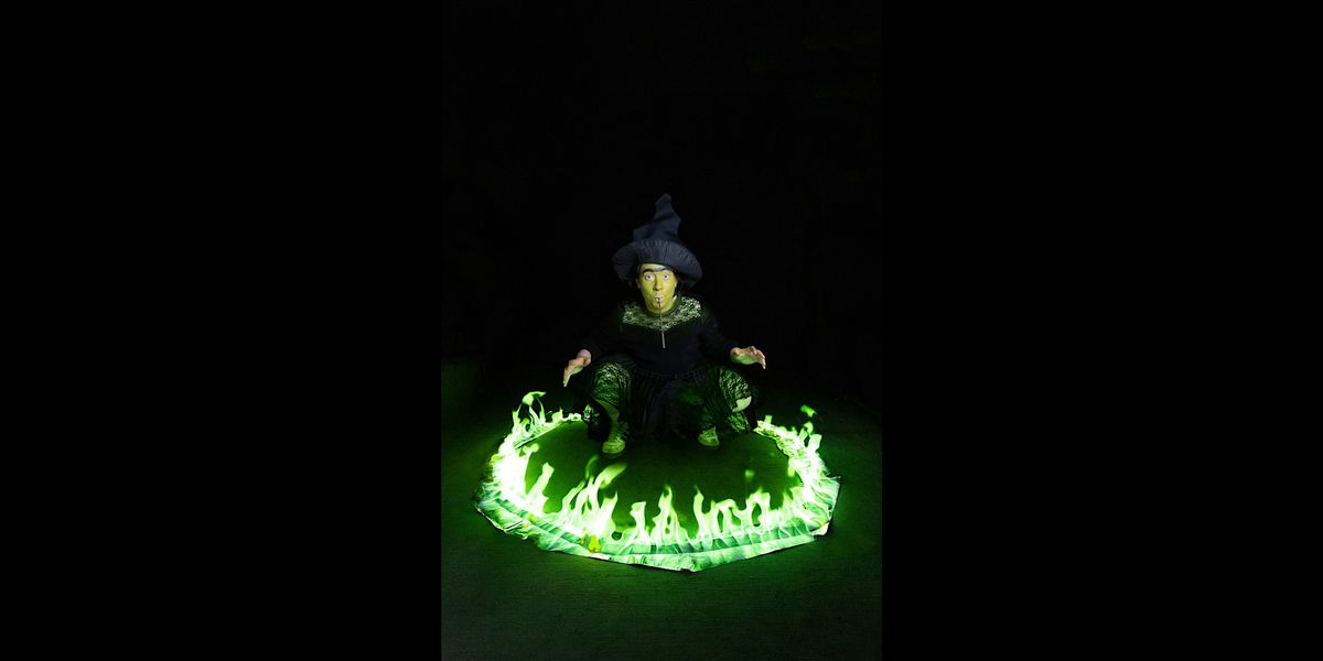 DeliaDelia! The Flat Chested Witch!