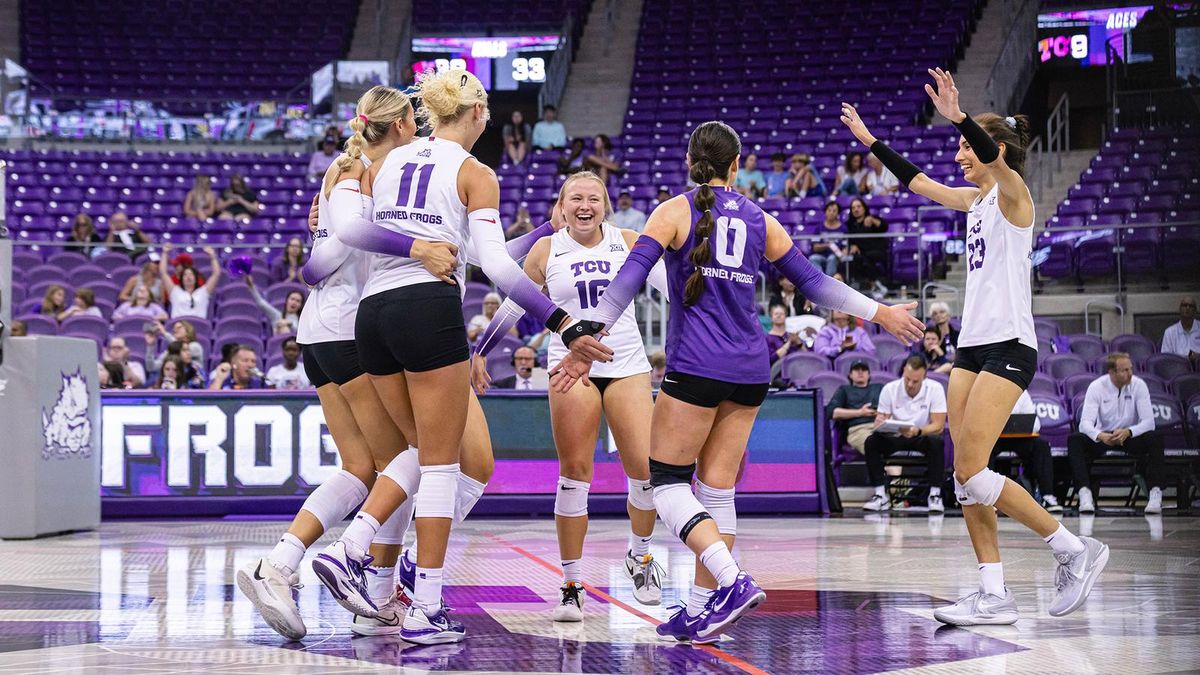 Parking Houston Cougars at TCU Horned Frogs Womens Basketball