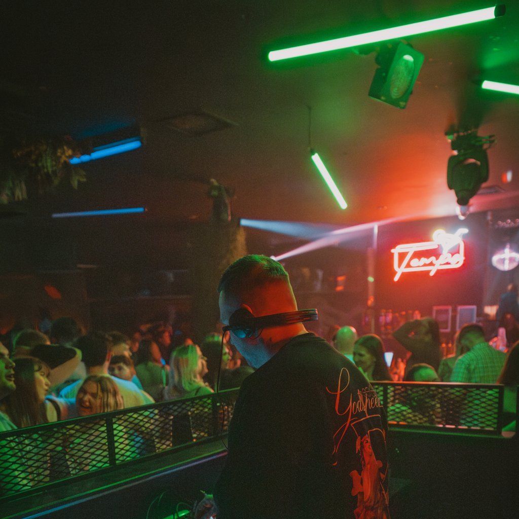 PRTY x Tempo Presents: M\u00cbRO