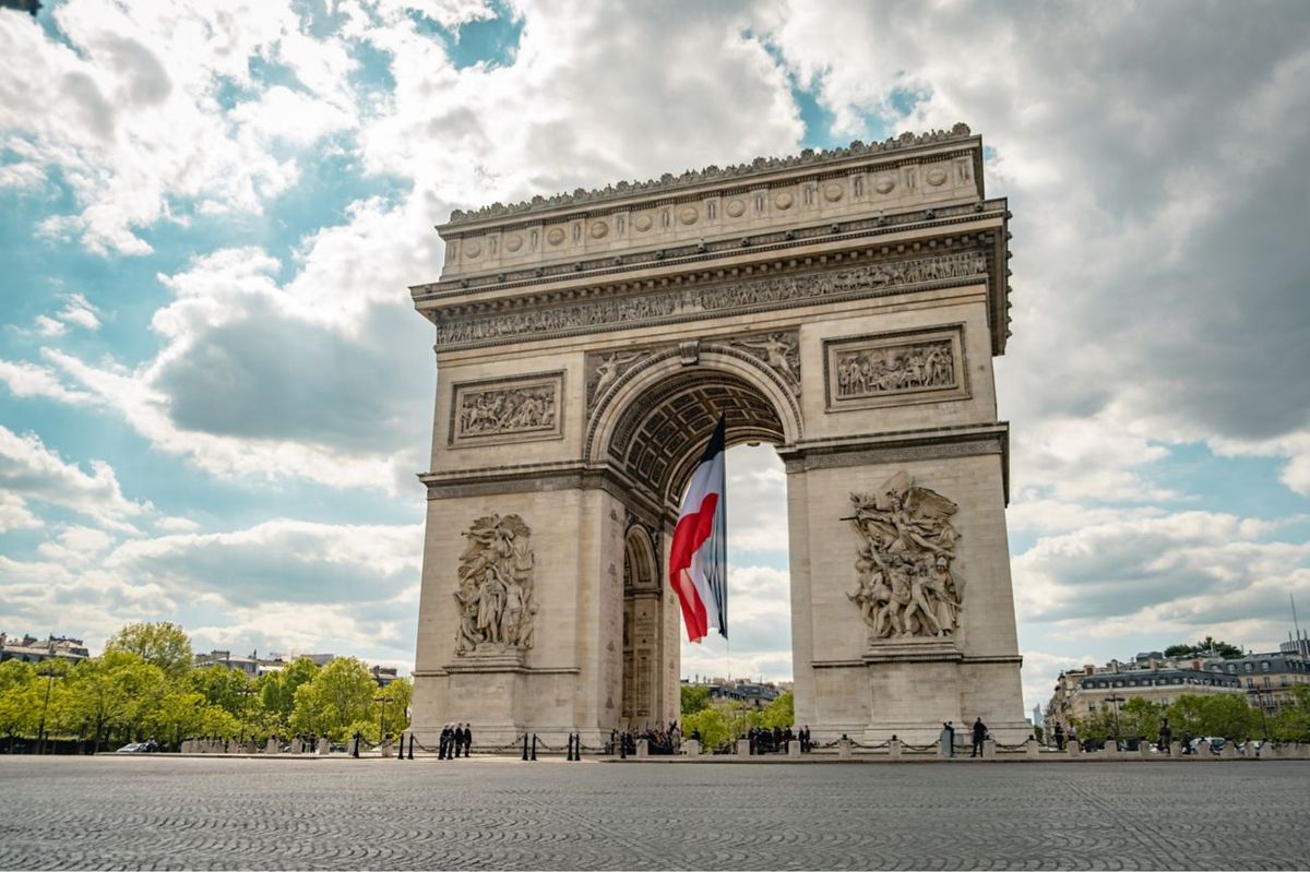 Parking Arc de Soleil